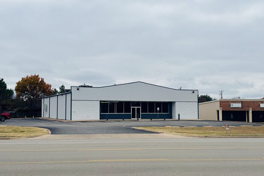 More Photos Of 5429 Acton Hwy, Granbury Freestanding For Lease