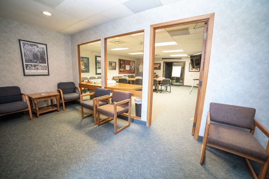 More Photos Of 1201 W Lincoln Ave, Yakima Office For Sale