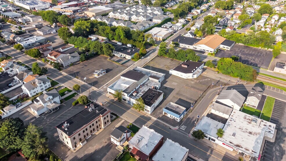 More Photos Of 471-491 Lafayette Ave, Hawthorne Auto Dealership For Sale