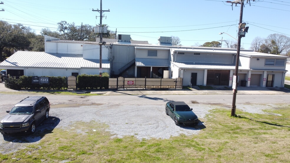 More Photos Of 3871 Gentilly Blvd, New Orleans Freestanding For Sale