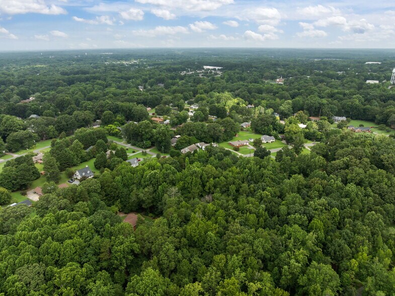 More Photos Of 624 S Williamson Ave, Elon Apartments For Sale