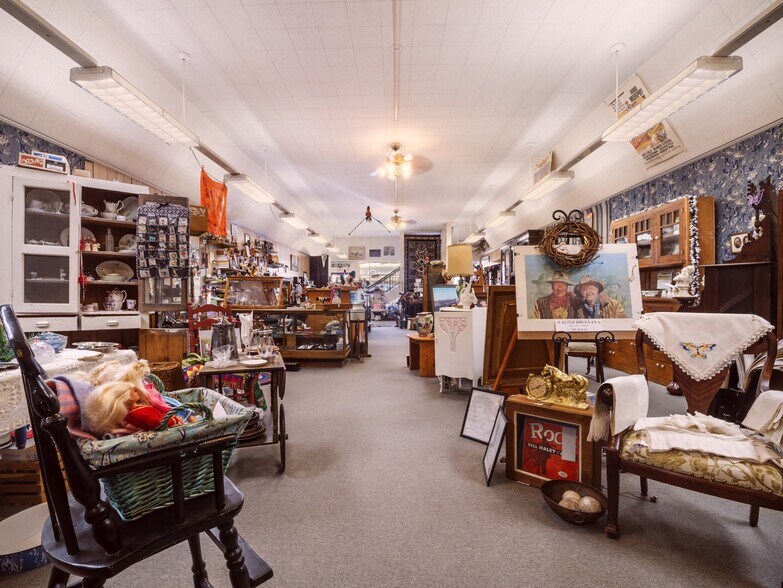 More Photos Of 207 S 2nd St, Laramie Storefront Retail Residential For Sale