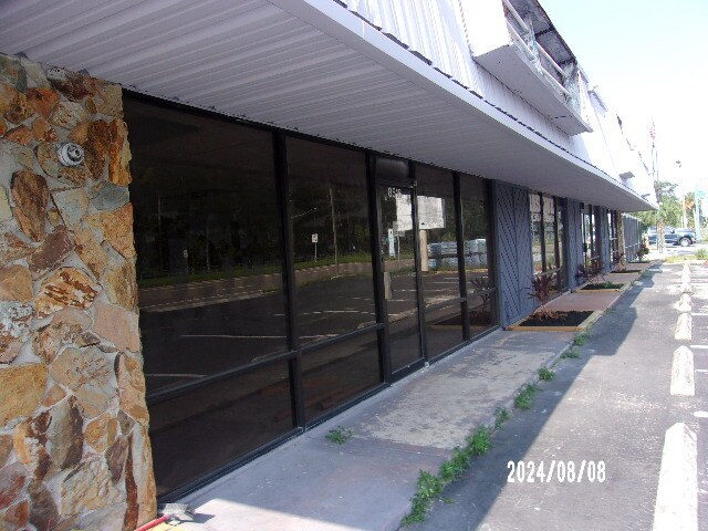 More Photos Of 8510 State Road 52, Hudson Storefront For Lease
