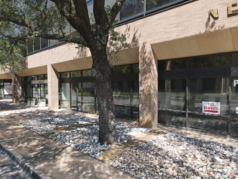 More Photos Of 333 W Main St, Ardmore Medical For Sale