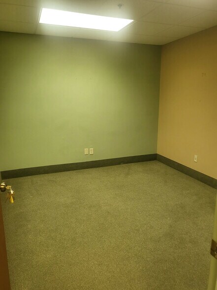 More Photos Of 205 E 11th St, Vancouver Office For Lease