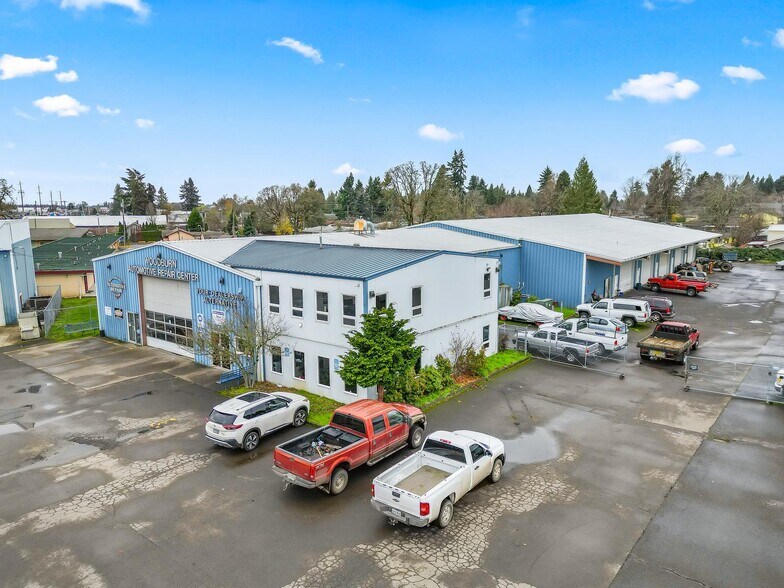 More Photos Of 555 N Pacific Hwy, Woodburn Auto Repair For Sale
