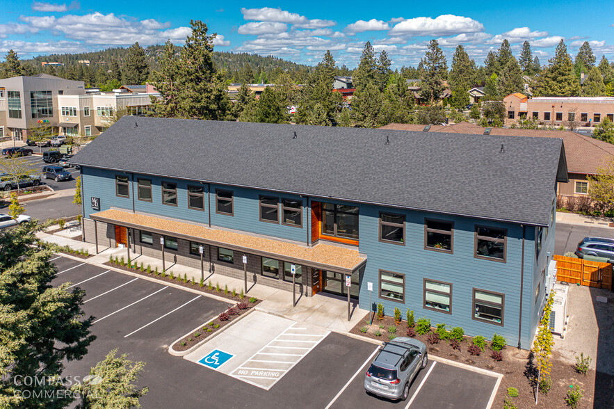 Primary Photo Of 695 NW York Dr, Bend Medical For Lease