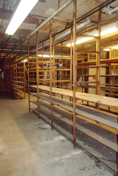 More Photos Of 910 Bergen Ave, Jersey City Office For Lease