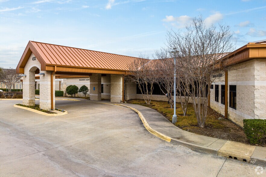 More Photos Of 4352 N Josey Ln, Carrollton Medical For Lease