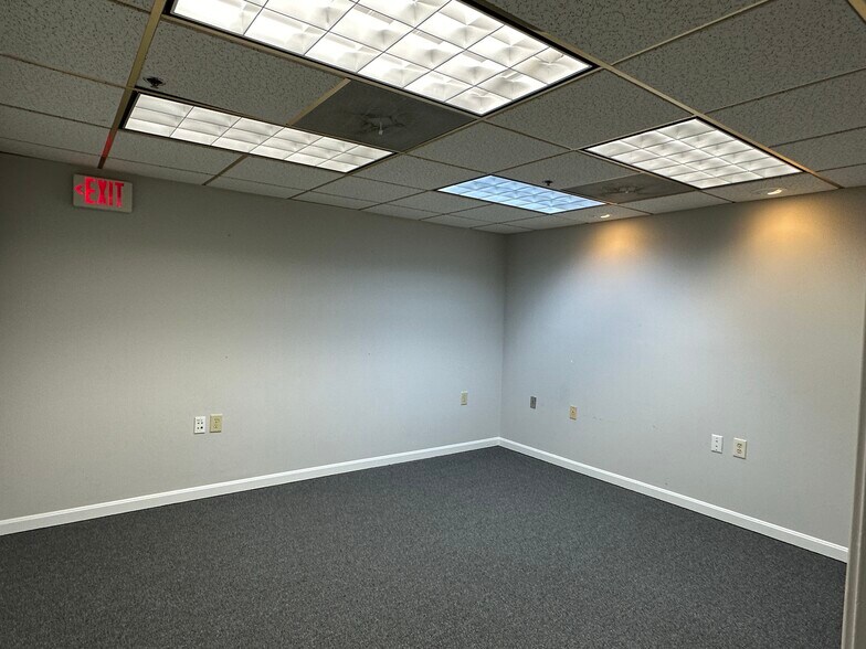 More Photos Of 305 Harrison St, Leesburg Medical For Lease