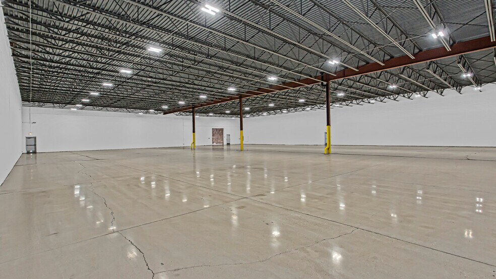 More Photos Of 1657 N Kostner Ave, Chicago Warehouse For Lease