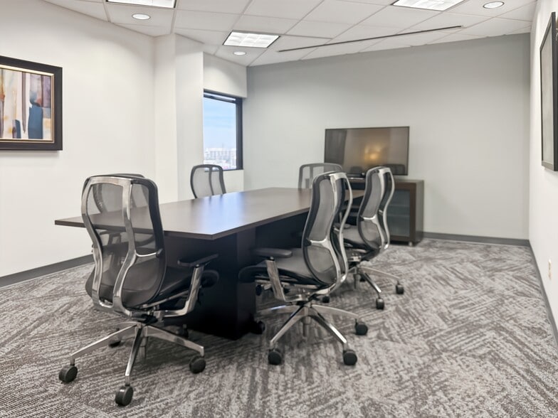 More Photos Of 7136 S Yale Ave, Tulsa Coworking Space