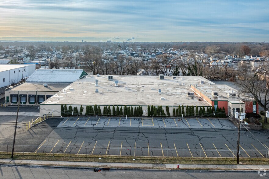 More Photos Of 480 Mundet Pl, Hillside Manufacturing For Sale