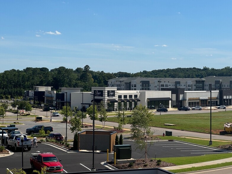 More Photos Of 125 Stadium Way, Madison Freestanding For Lease