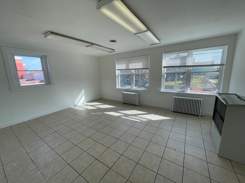 More Photos Of 2010-2012 Rhode Island Ave NE, Washington Storefront Retail Office For Lease