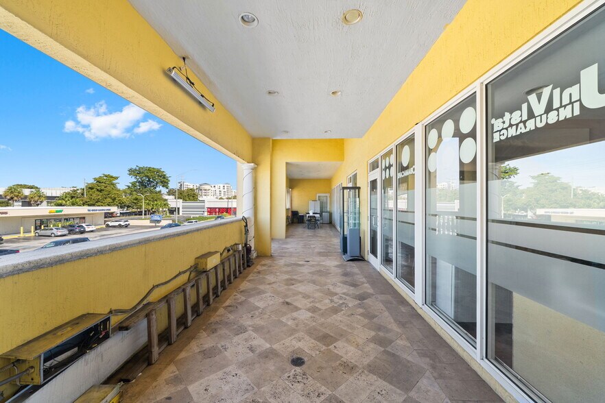 More Photos Of 430 S Dixie Hwy, Miami Office For Lease