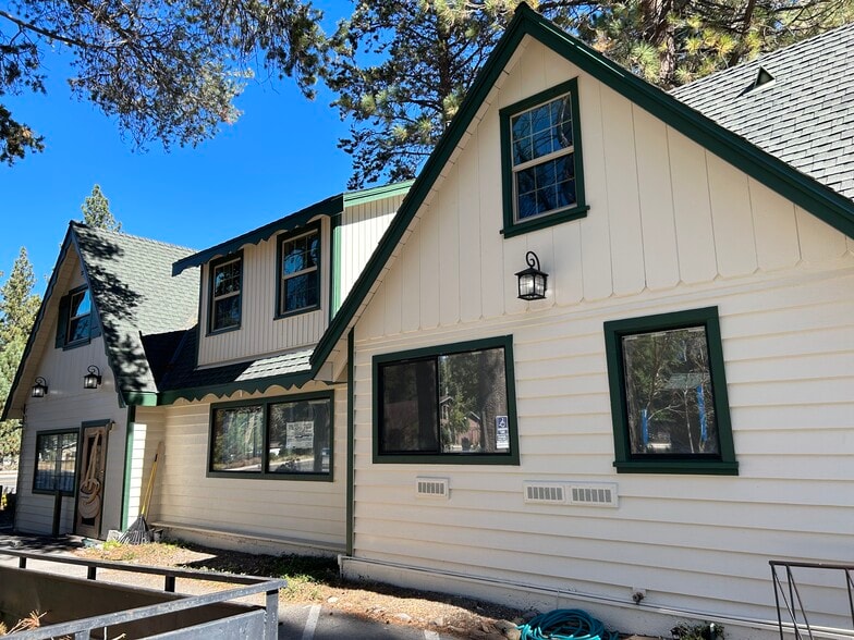 More Photos Of 821 Roger Ave, South Lake Tahoe Restaurant For Lease