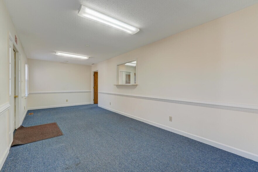 More Photos Of 601 W Harrison St, Reidsville Medical For Sale