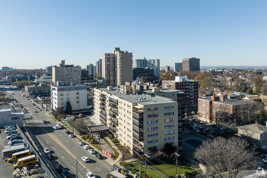 More Photos Of 2185 Lemoine Ave, Fort Lee Apartments For Sale