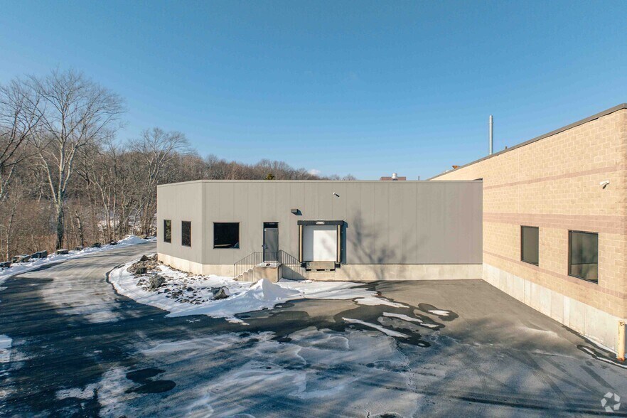 More Photos Of 1 Technology Way, Salem Industrial For Lease
