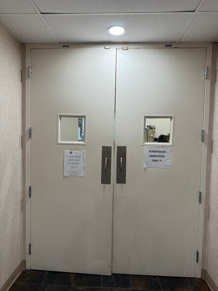 More Photos Of 3910 W Camp Wisdom Rd, Dallas Storefront For Sale