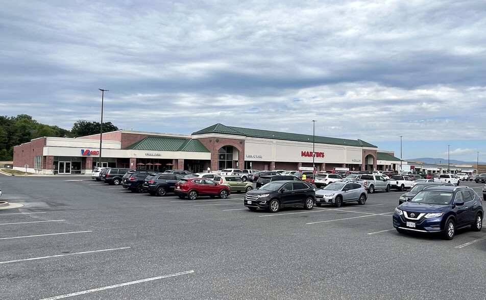 Primary Photo Of 2035 E Market St, Harrisonburg General Retail For Lease