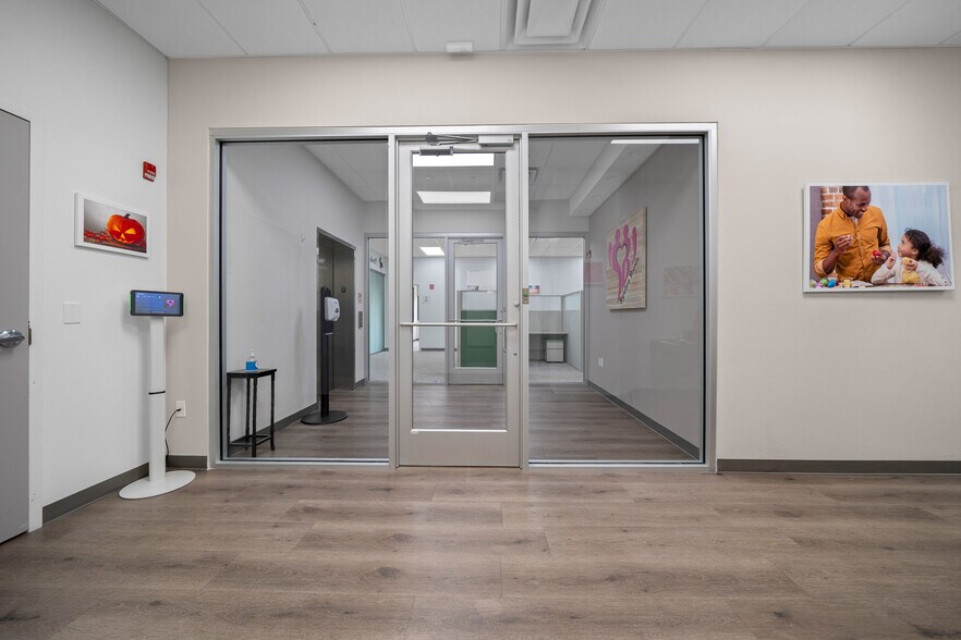 More Photos Of 1930 SW 38th Ave, Ocala Office For Lease