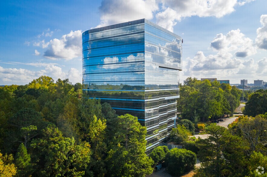More Photos Of 2500 Windy Ridge Pky SE, Atlanta Office For Lease