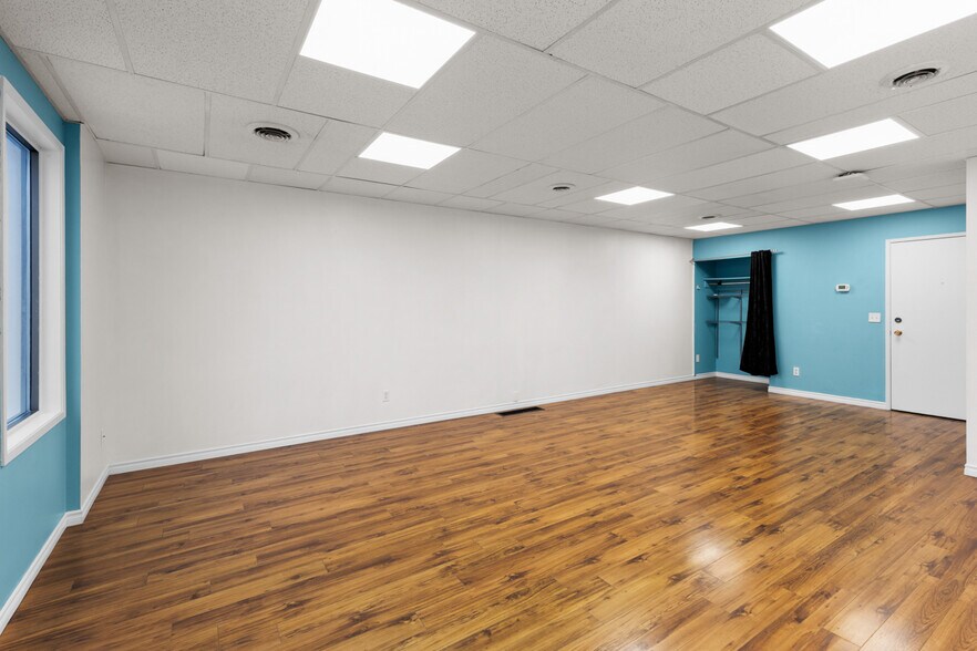 More Photos Of 537 Bernard Av, Kelowna Office For Lease