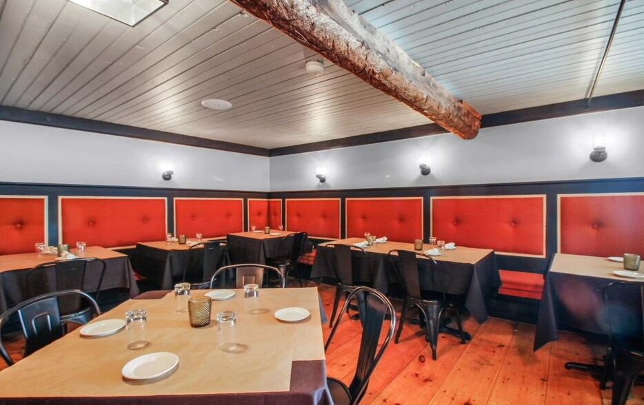 More Photos Of 2 W Main St, Littleton Hotel For Sale