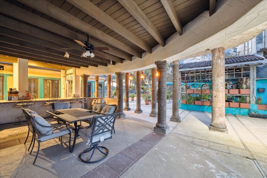 More Photos Of 614 Pine Gully Rd, Seabrook Apartments For Sale