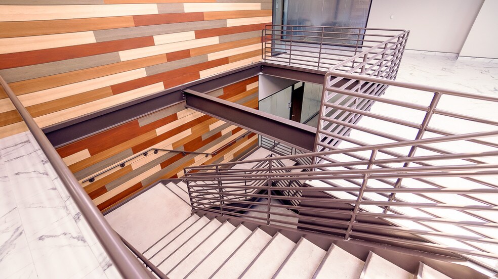 More Photos Of 200 N Bryant Ave, Edmond Medical For Lease