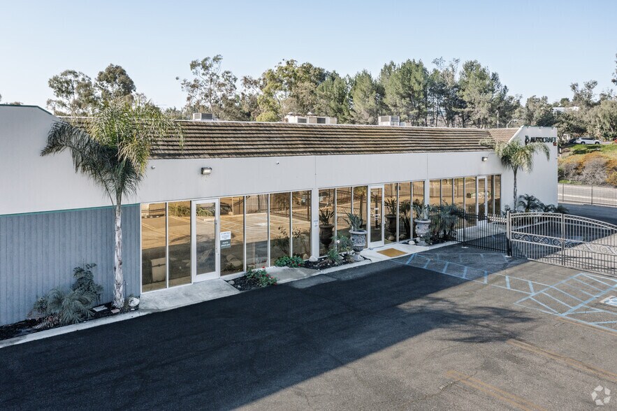 Primary Photo Of 22912 El Pacifico Dr, Laguna Hills Warehouse For Lease