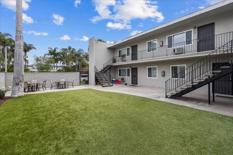 More Photos Of 2024 E Whiting Ave, Fullerton Apartments For Sale