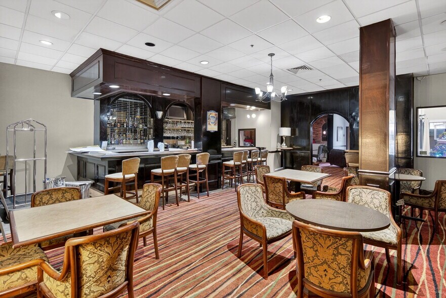 More Photos Of 3 Watervliet Avenue Ext, Albany Hotel For Sale