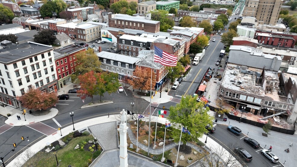 More Photos Of 58 Centre Sq, Easton Apartments For Sale