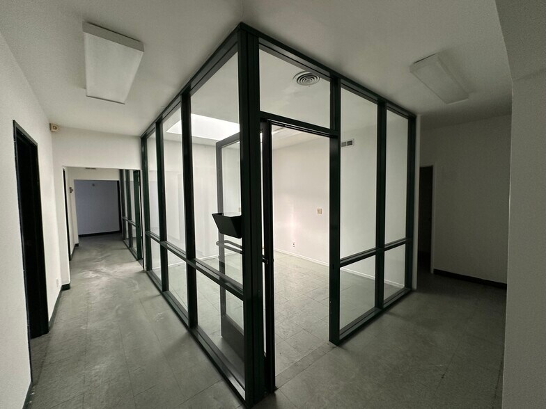 More Photos Of 1133 Crenshaw Blvd, Los Angeles Medical For Lease