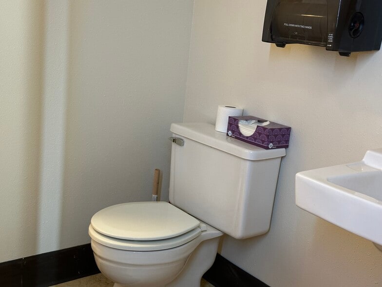 More Photos Of 3110 Louis Ave, Eau Claire Warehouse For Lease