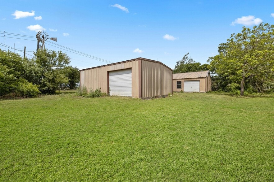 More Photos Of 3220 Farm-To-Market 2086, Temple Distribution For Lease