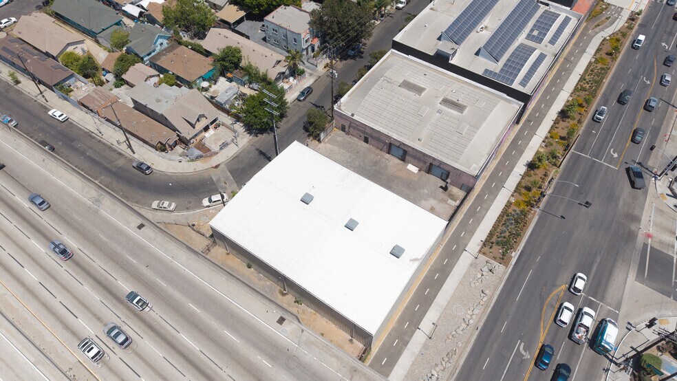 Primary Photo Of 326-330 W 58th St, Los Angeles Warehouse For Sale