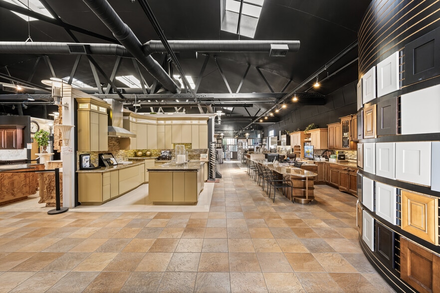 More Photos Of 1701 S State College Blvd, Anaheim Manufacturing For Sale