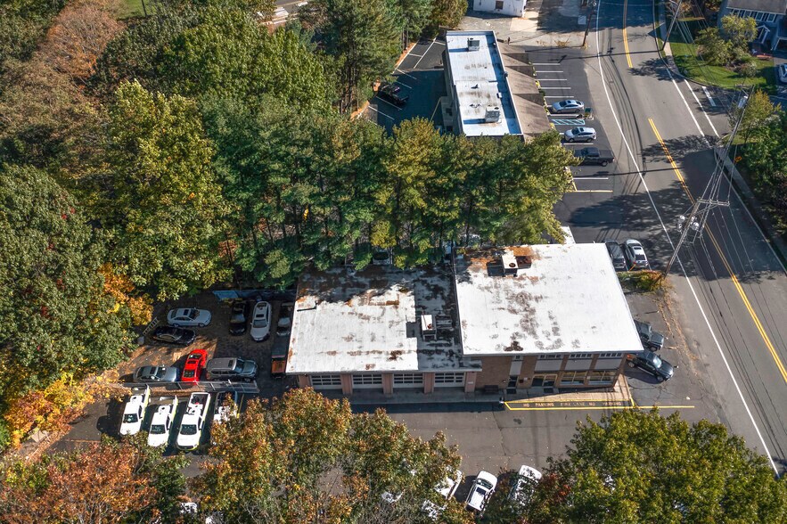 More Photos Of 138 N Central Ave, Ramsey Auto Repair For Sale