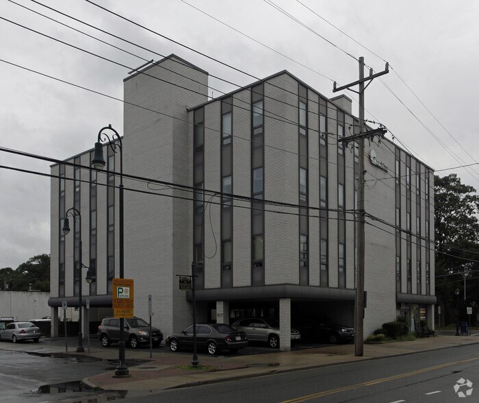 More Photos Of 2116 Merrick Ave, Merrick Medical For Lease