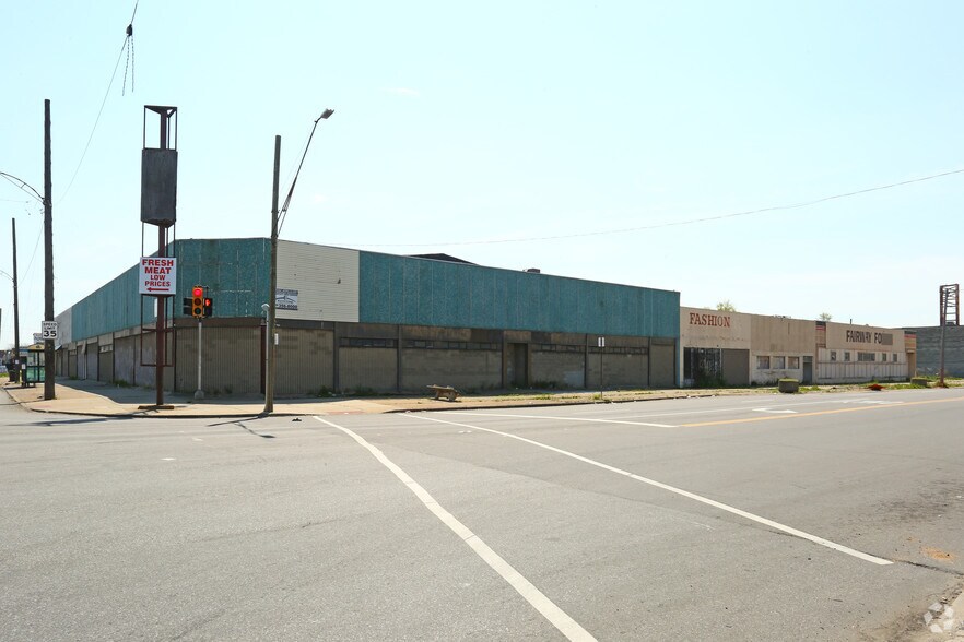 More Photos Of , Detroit General Retail For Sale