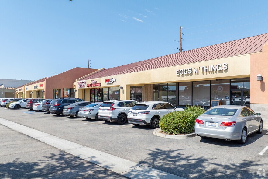 More Photos Of 4020 E Main St, Ventura General Retail For Lease