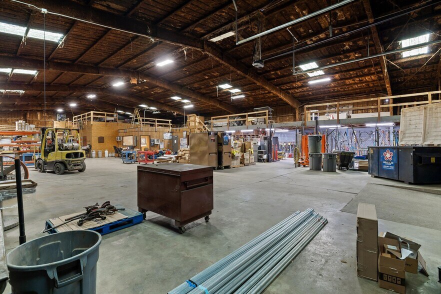 More Photos Of 1801 E 23rd St, Chattanooga Light Distribution For Lease