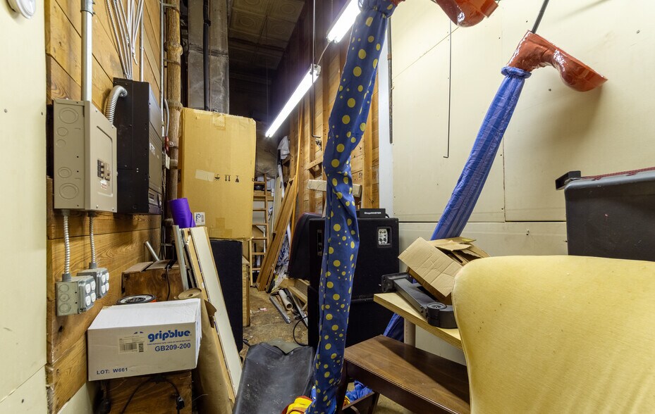 More Photos Of 219 E Central Ave, Belton Theater Concert Hall For Sale