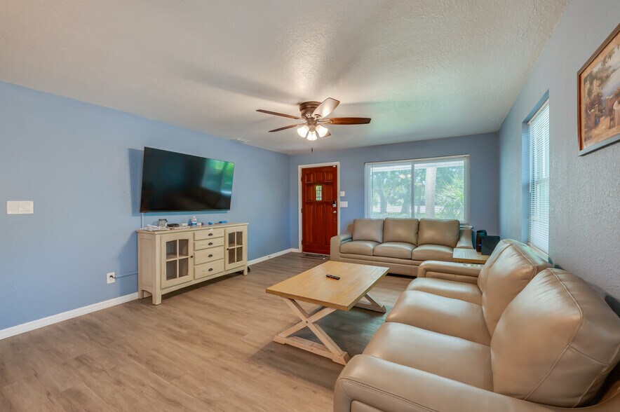 More Photos Of 116 Center St, Daytona Beach Office Residential For Sale