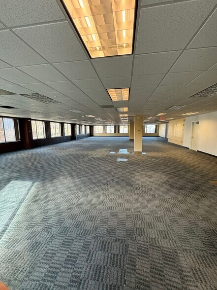 More Photos Of 2 Portland Sq, Portland Office For Lease