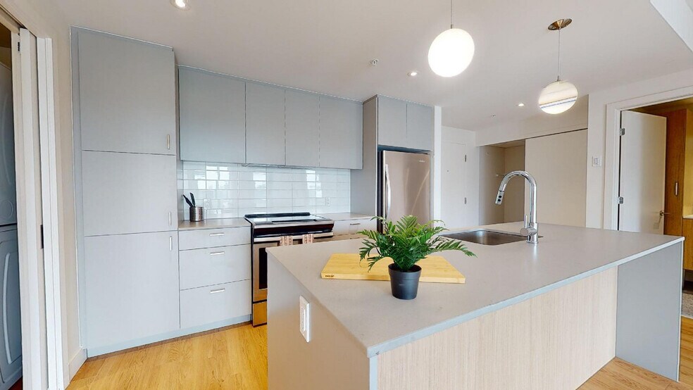 More Photos Of 8405 Pl Saint-Charles, Brossard Apartments For Lease